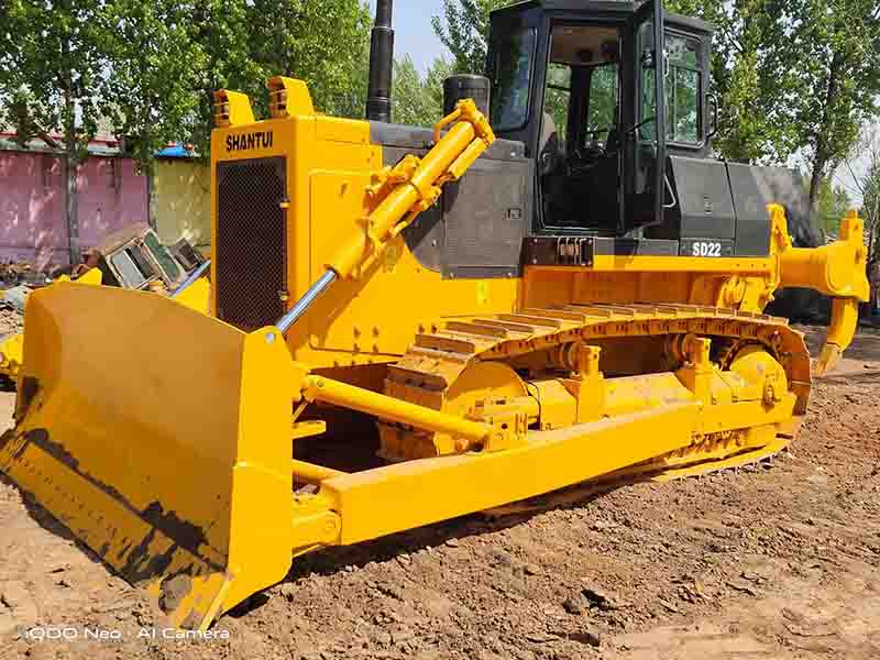 Shantui SD 22 Dozer inspection before shipping out_世界新动态
