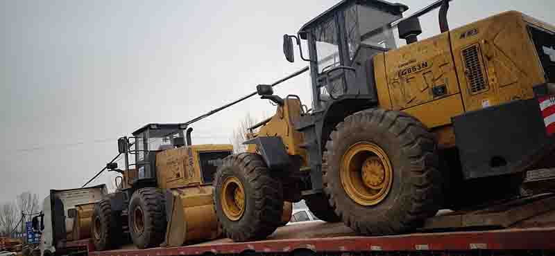 Two LonKing loaders were loaded and sent to the port