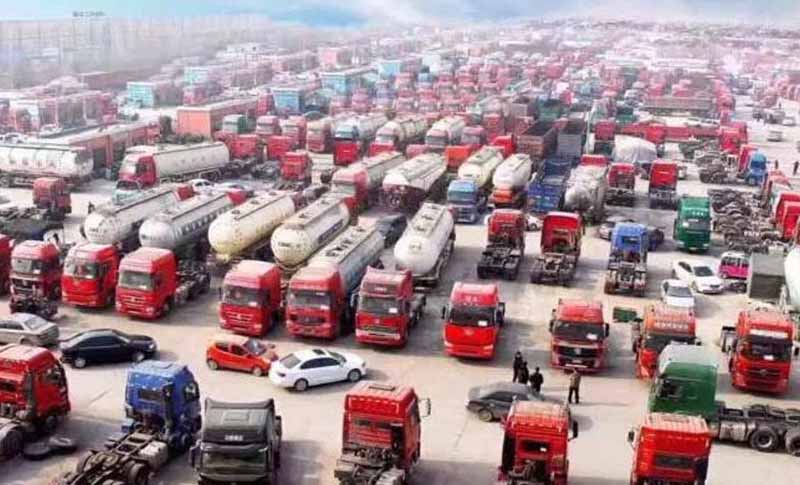China's largest used truck trading market